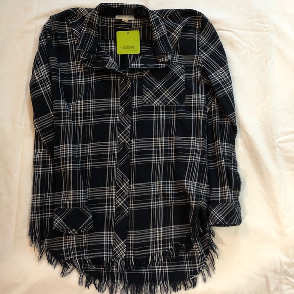 beachlunchlounge Tops - Frayed Navy plaid shirt beachlunchlounge Tops - Frayed Navy plaid shirt